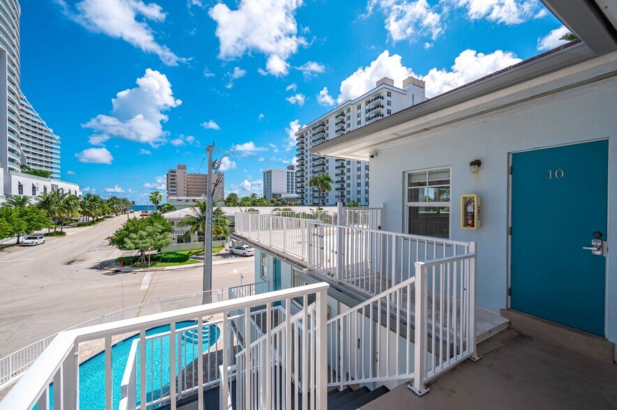 More Photos Of 2916 Bayshore Dr, Fort Lauderdale Apartments For Sale
