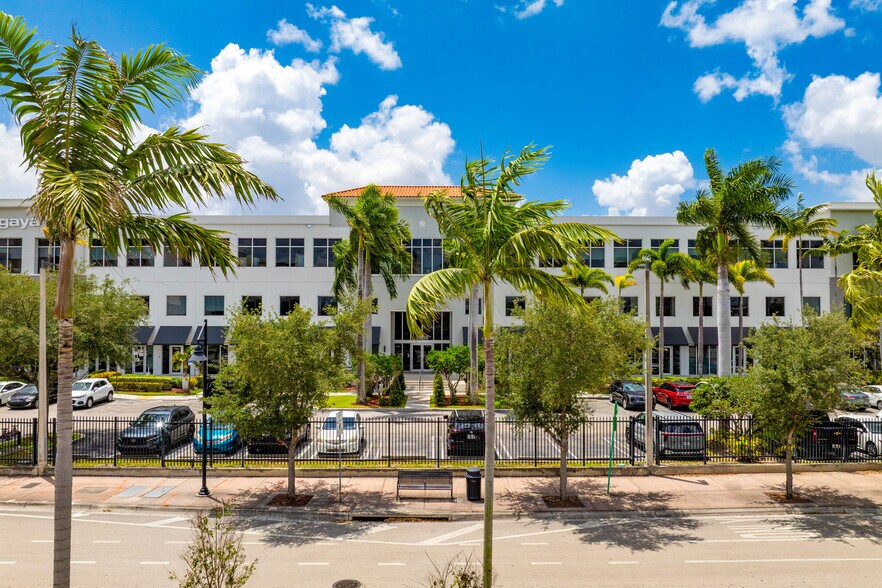 More Photos Of , Doral Office For Sale