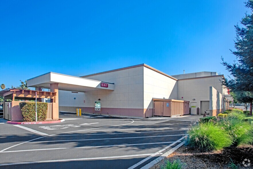 More Photos Of 1130 Foxworthy Ave, San Jose General Retail For Sale