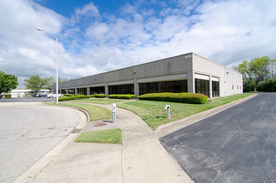 More Photos Of 1051 Newtown Pike, Lexington Unknown For Lease