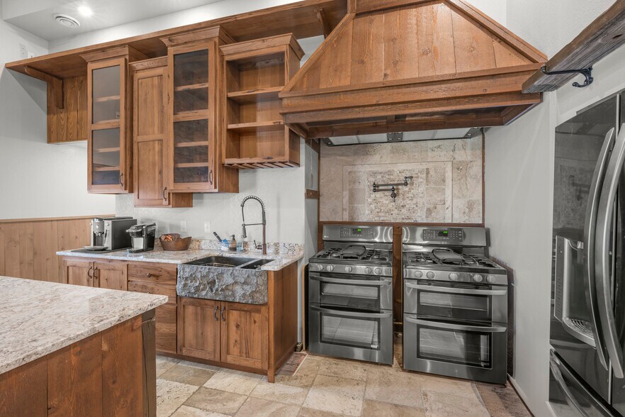 More Photos Of 90917 240th St, Austin Light Distribution For Sale