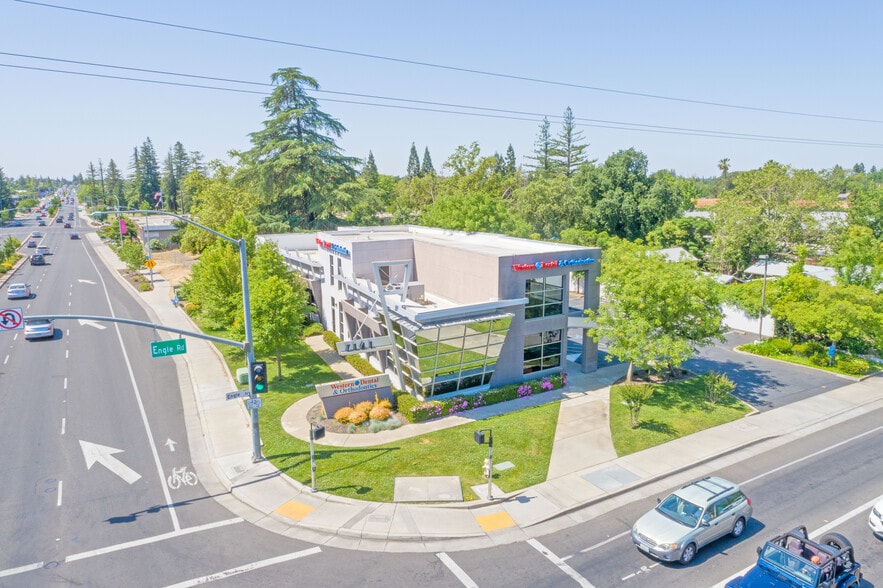 More Photos Of 7141 Fair Oaks Blvd, Carmichael Medical For Sale