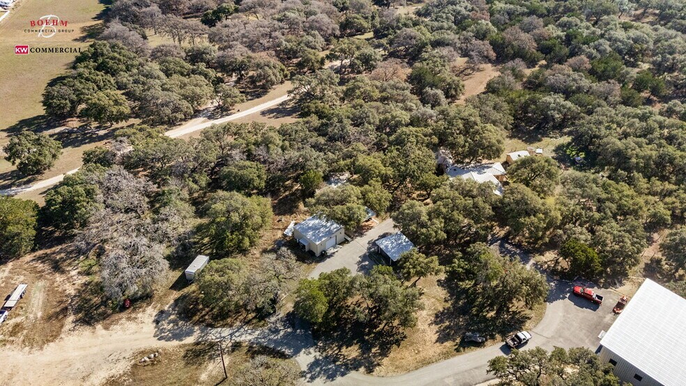 More Photos Of 39 Scenic Loop Rd, Boerne Office Residential For Lease