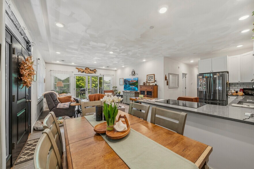 More Photos Of 812 Broad St, Milford Apartments For Sale