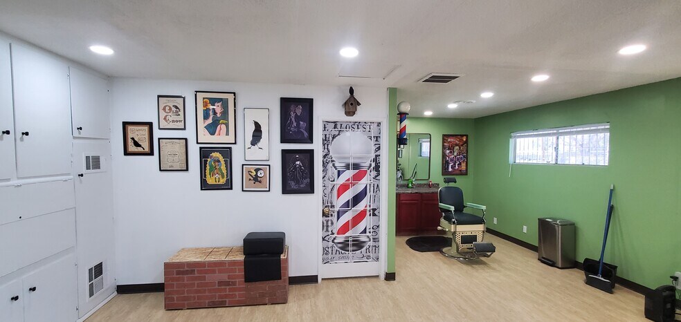 More Photos Of 658 E Main St, San Jacinto Freestanding For Lease