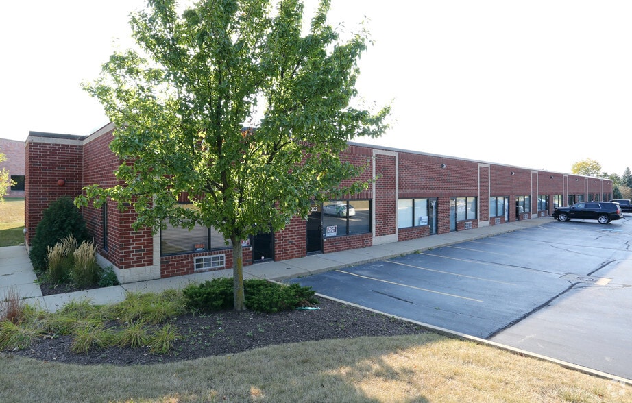 More Photos Of 1815 Wallace Ave, St Charles Light Distribution For Lease