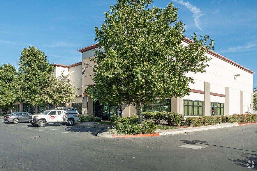 More Photos Of 1030 Riverside Pky, West Sacramento Research And Development For Lease