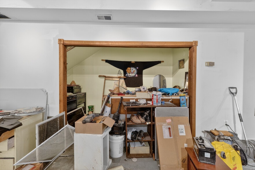 More Photos Of 916 Blagden Aly NW, Washington Flex For Sale