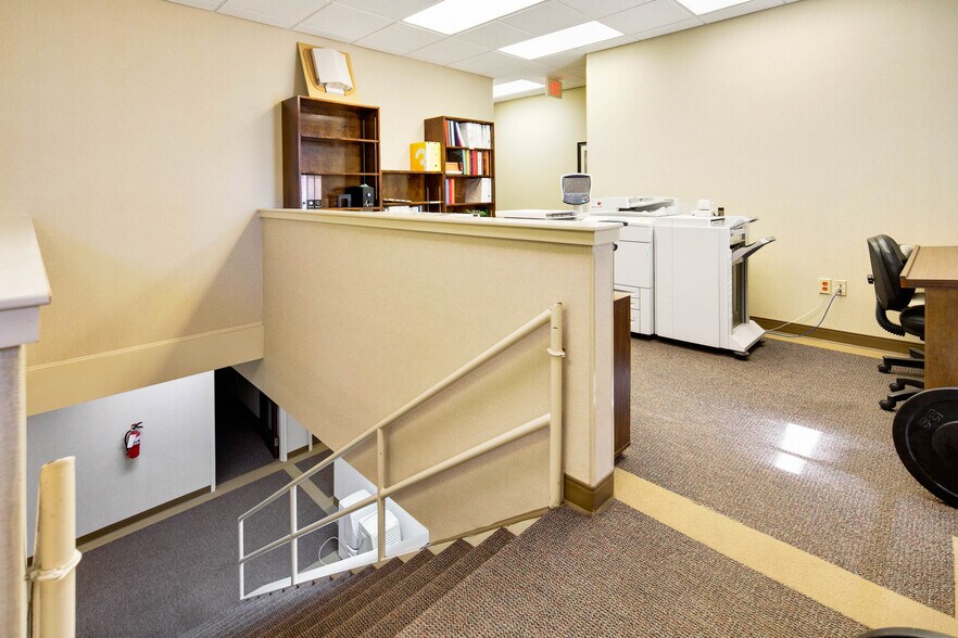 More Photos Of 6205 Raeford Rd, Fayetteville Office For Sale