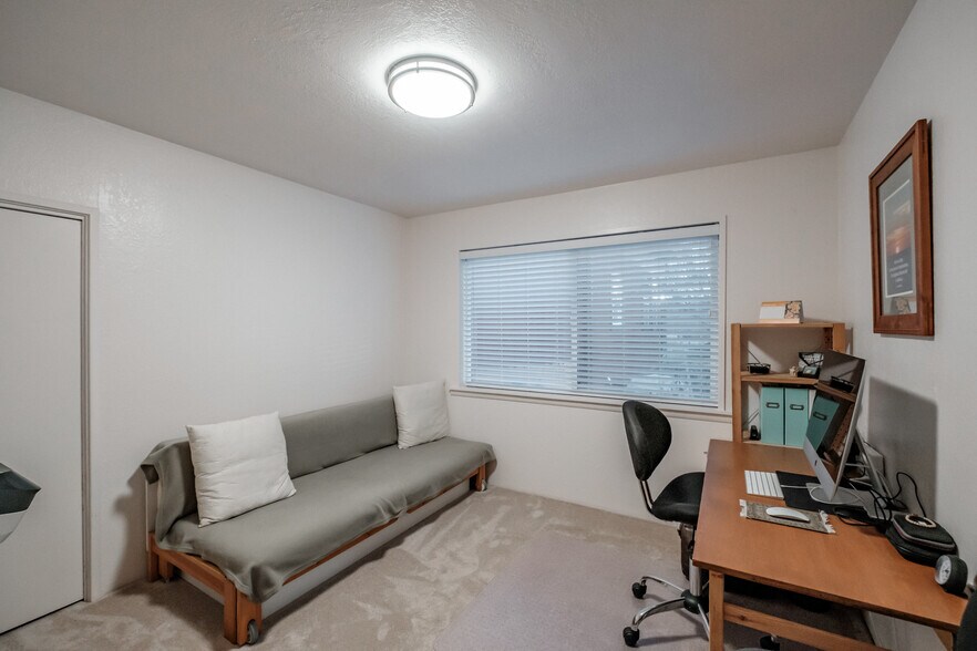 More Photos Of 909 Curry Rd, Roseburg Specialty For Sale