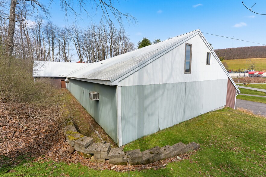 More Photos Of 102 4th St, Terra Alta Light Distribution For Sale