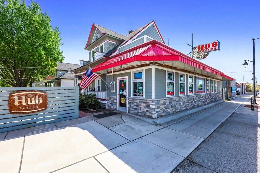 More Photos Of 2926 N Monroe St, Spokane Bar For Sale