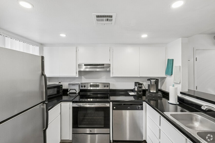 More Photos Of 6241 N 27th Ave, Phoenix Apartments For Sale