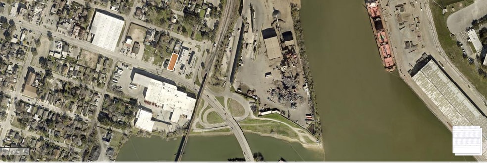 More Photos Of 8031-8033 Harrisburg Blvd, Houston Sports And Entertainment For Sale