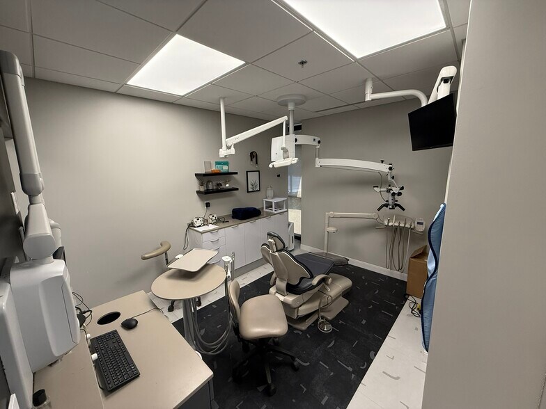 More Photos Of , Wichita Office For Sale