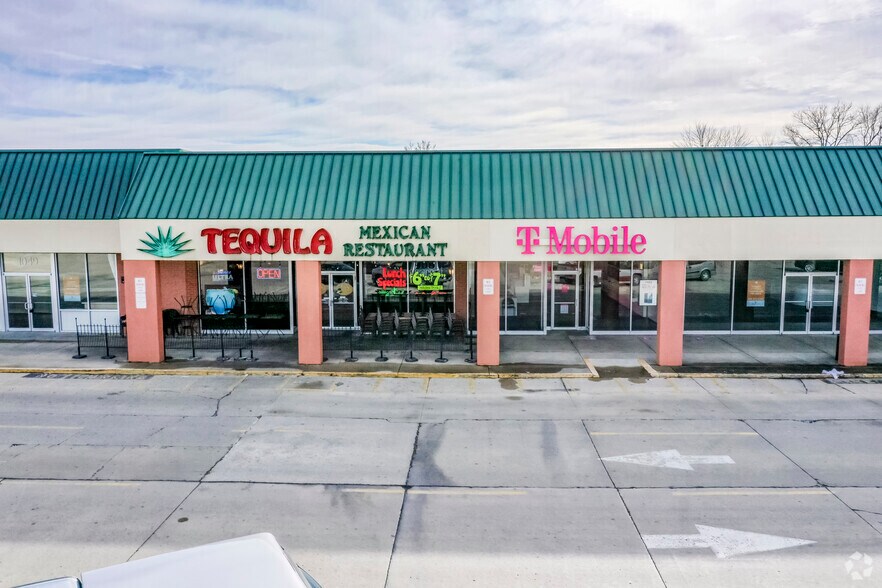 More Photos Of 1000 W Broadway, Centralia Unknown For Lease