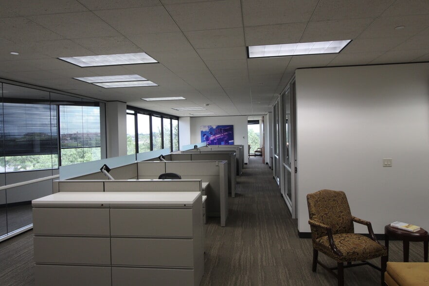 More Photos Of 3000 Briarcrest Dr, Bryan Office For Lease