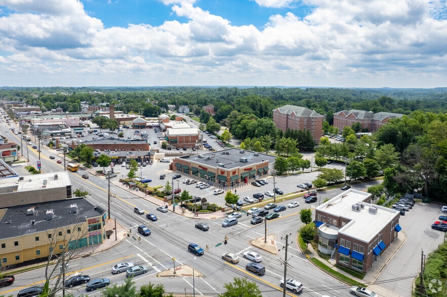 More Photos Of 1510 Reisterstown Rd, Pikesville Drugstore For Lease
