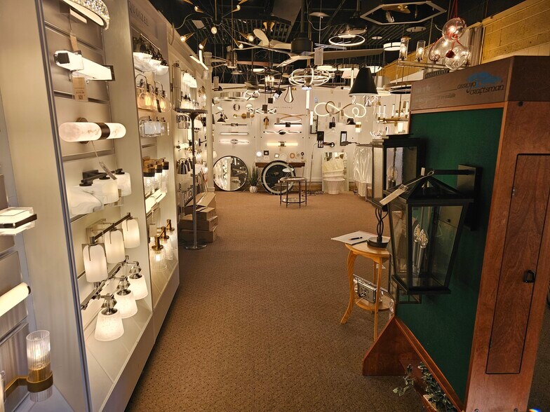 More Photos Of 831 State Rd, Princeton Showroom For Lease