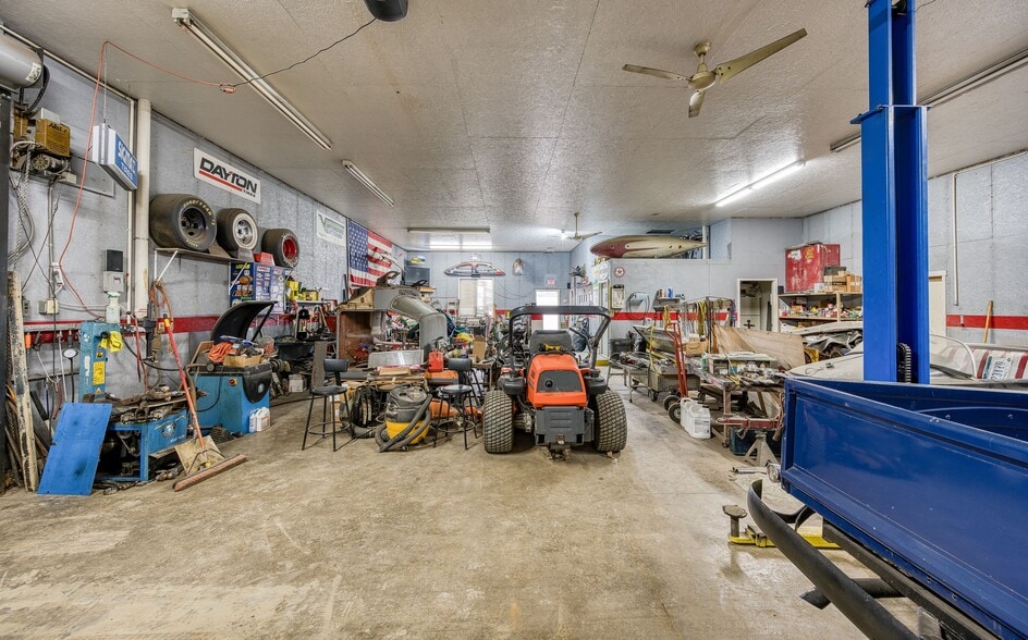 More Photos Of 6387 Ohio 48, Lebanon Specialty For Sale