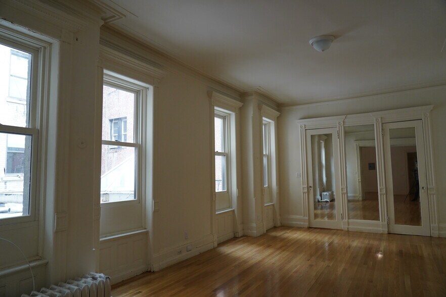 More Photos Of 805 Madison Ave, New York Storefront Retail Residential For Sale