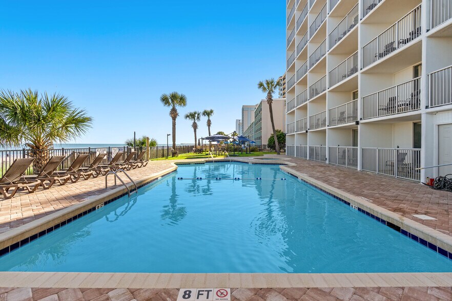 More Photos Of 2209 S Ocean Blvd, Myrtle Beach Hotel For Sale