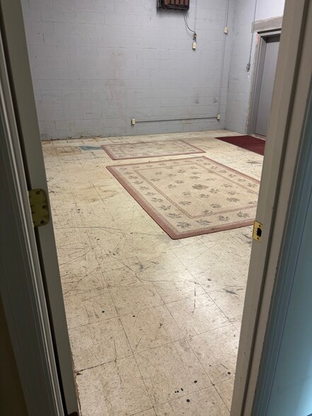 More Photos Of 208 N Locust Ave, Gallatin Freestanding For Lease