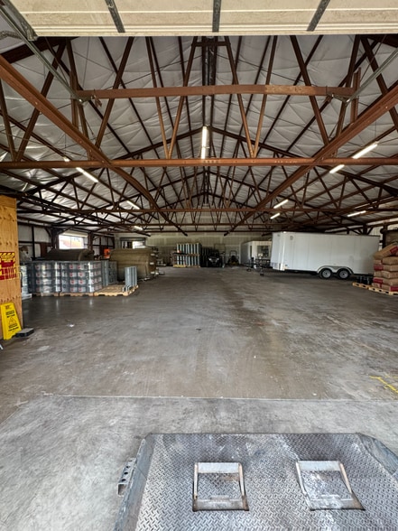 More Photos Of 616 S 9th St, Corsicana Warehouse For Sale