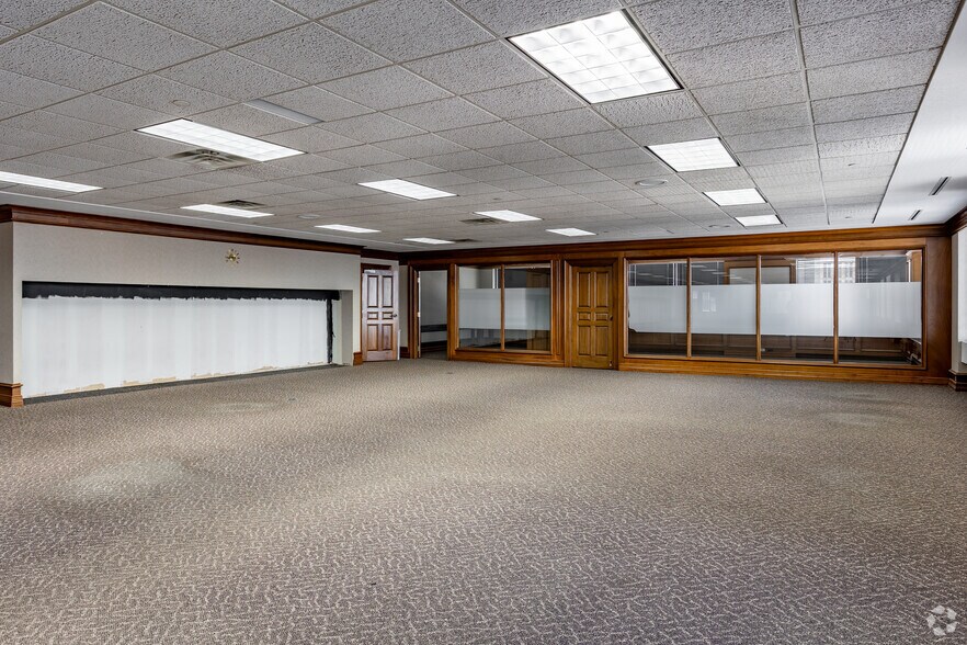 More Photos Of 101 5th St E, Saint Paul Office For Sale