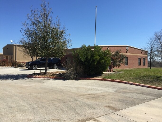 More Photos Of 1300 Universal City Blvd, Universal City Warehouse For Sale