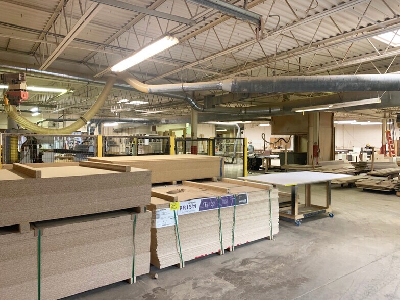 More Photos Of 3113 Hillcroft Ave SW, Grand Rapids Warehouse For Lease