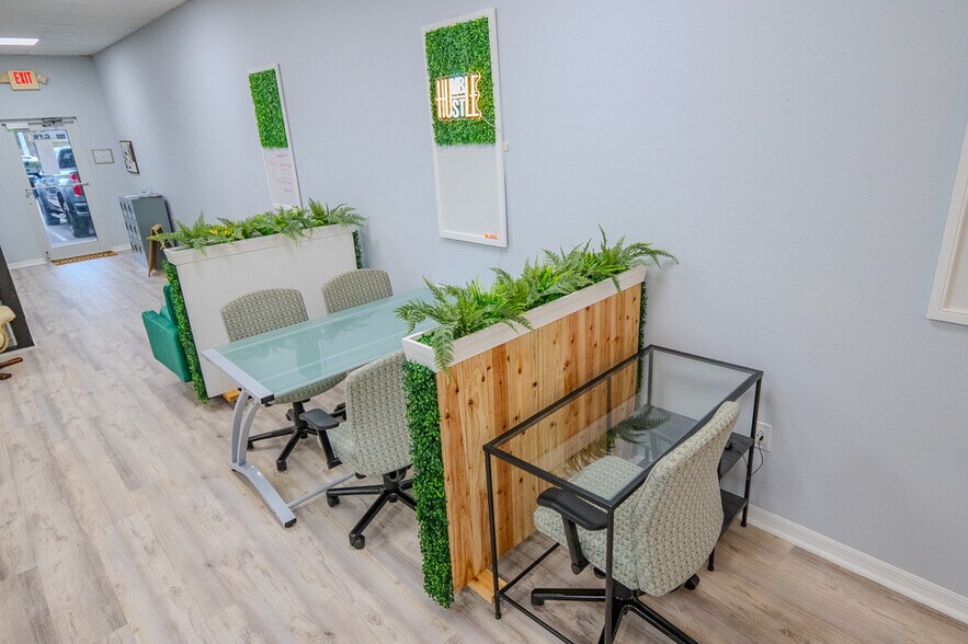 More Photos Of 642-660 SW Port St Lucie Blvd, Port Saint Lucie Coworking Space