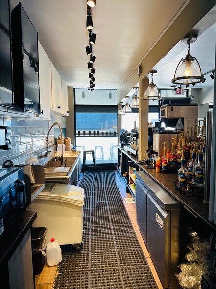 More Photos Of 1250-1272 The Strand, Hermosa Beach General Retail For Lease