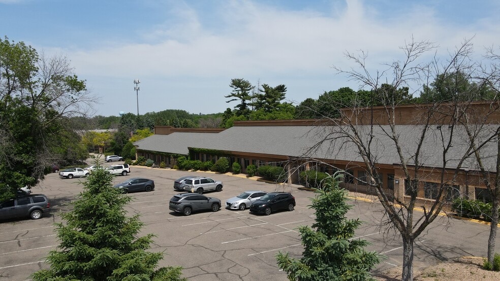 More Photos Of 5780-5794 Lincoln Dr, Edina Office For Sale