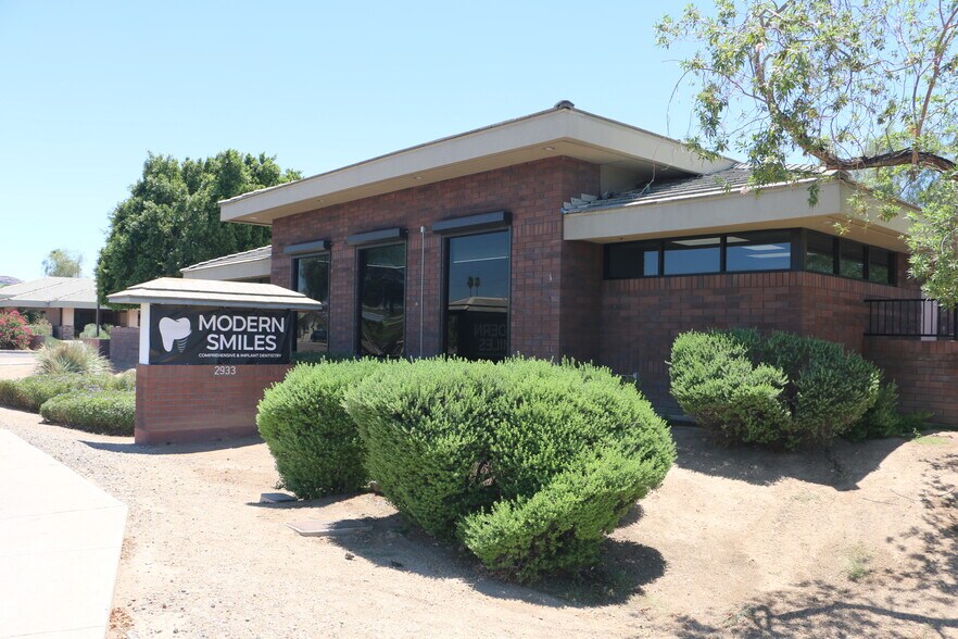 More Photos Of 2933 W Cactus Rd, Phoenix Medical For Sale
