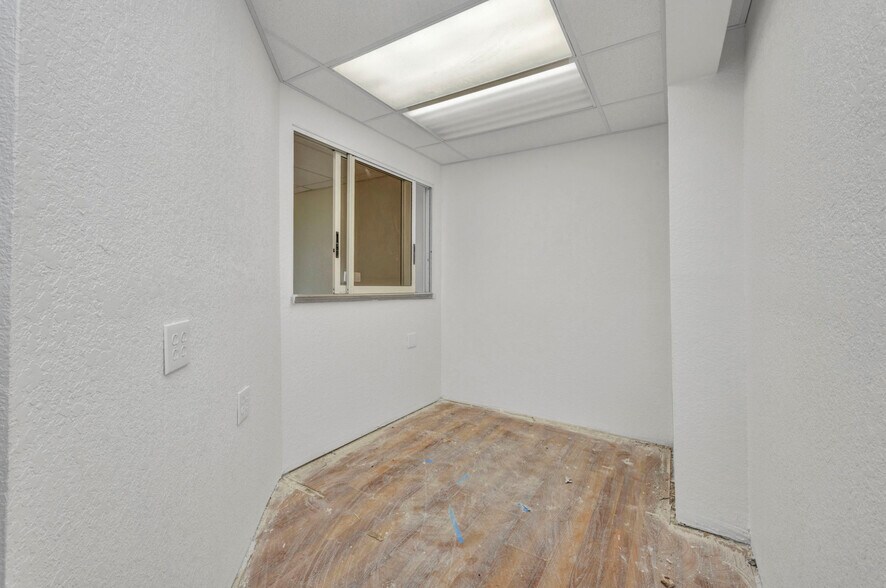 More Photos Of 3443 Tamiami Trl, Port Charlotte Medical For Lease