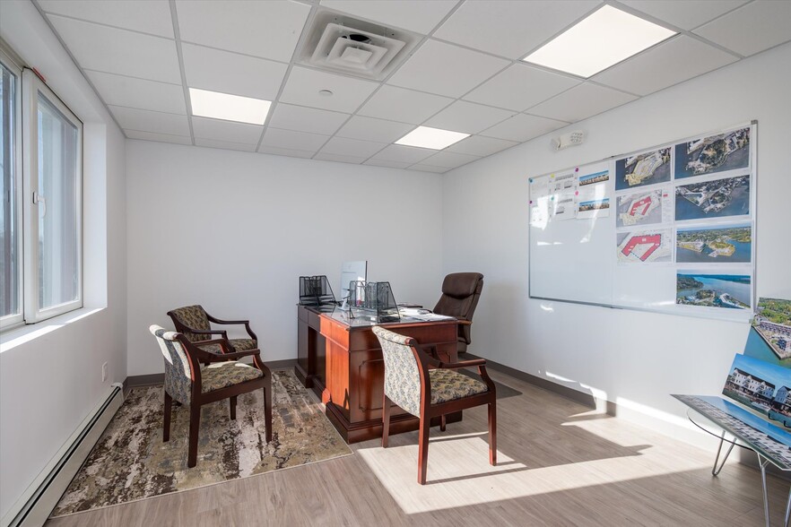 More Photos Of 25 Willowdale Ave, Port Washington Office For Sale