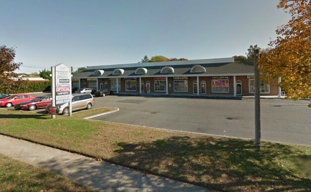 More Photos Of 517 Larkfield Rd, East Northport Unknown For Lease