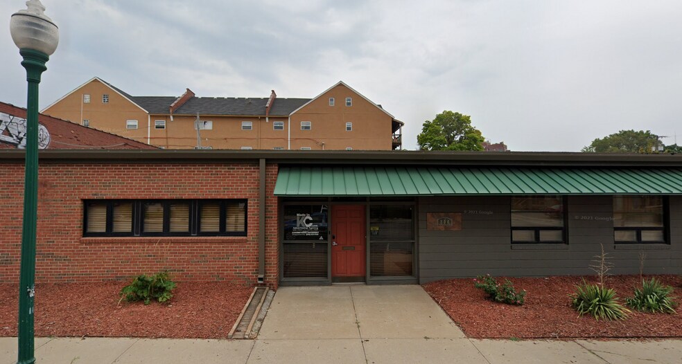 More Photos Of 800 Westport Rd, Kansas City Office Residential For Sale
