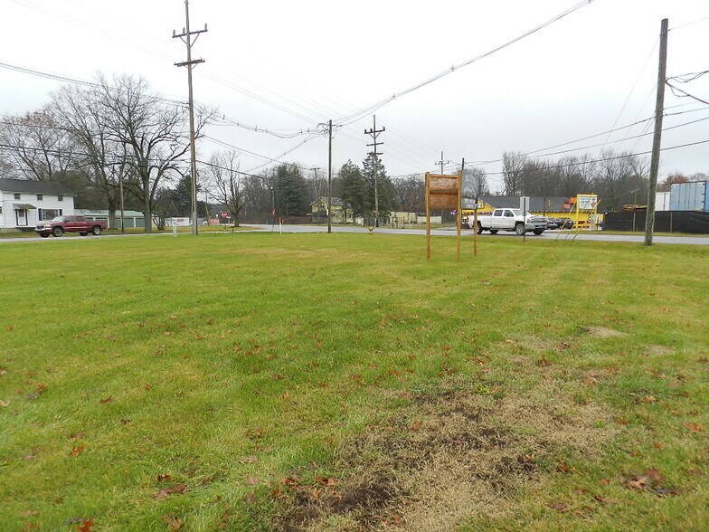 More Photos Of 1641 E Main St, Niles Manufacturing For Sale