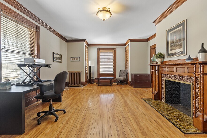 More Photos Of 2 South St, Grafton Office For Lease