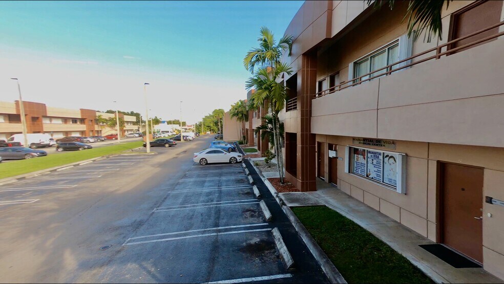 More Photos Of 13205-13255 SW 137th Ave, Miami Storefront Retail Office For Lease