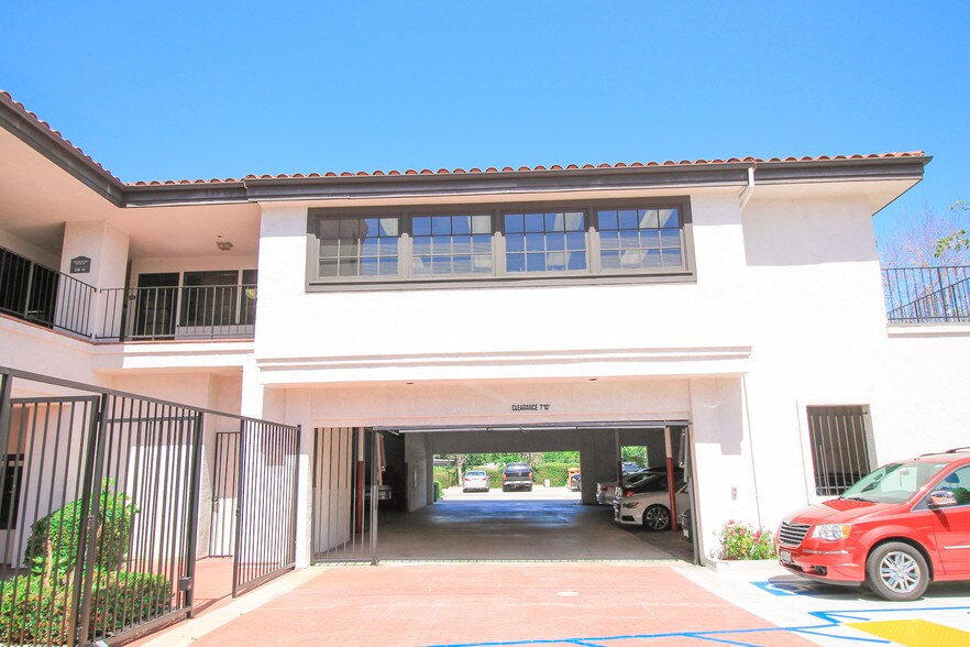 More Photos Of 1611 E 4th St, Santa Ana Loft Creative Space For Lease