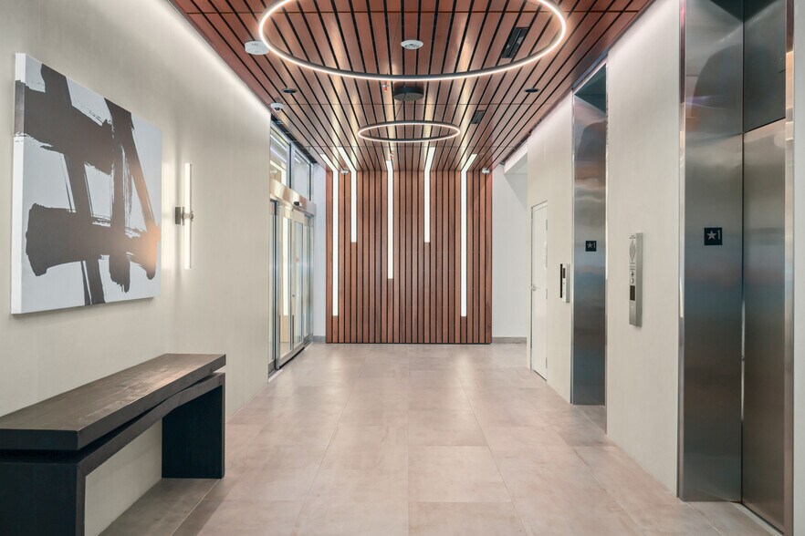 More Photos Of 233 E Bay St, Jacksonville Office For Sale