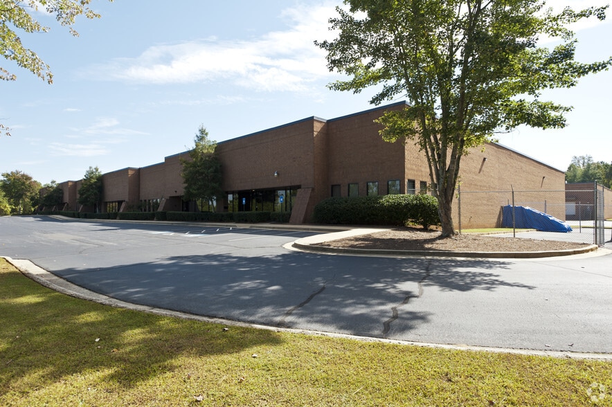 More Photos Of 2197 Canton Rd, Marietta Warehouse For Lease