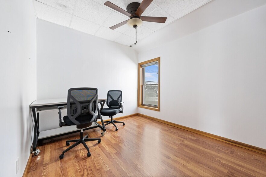 More Photos Of 28916 Euclid Ave, Wickliffe Office For Sale