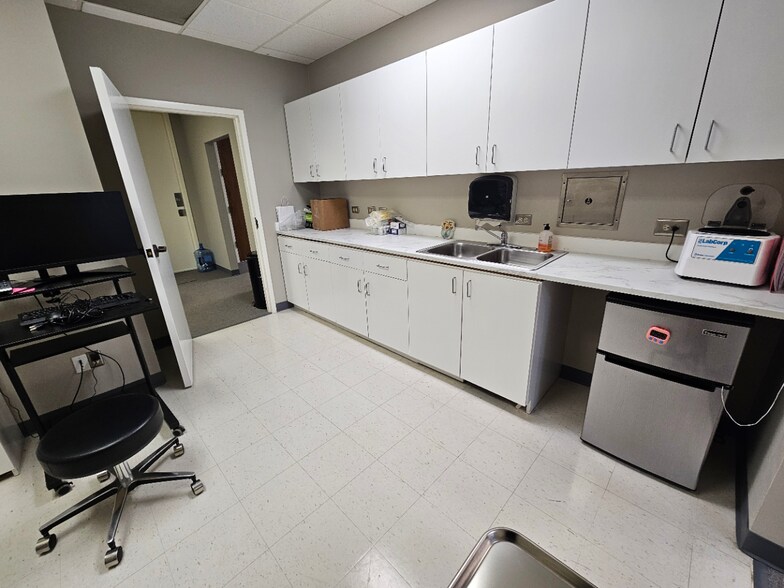 More Photos Of 5635 Peachtree Pky, Peachtree Corners Medical For Lease