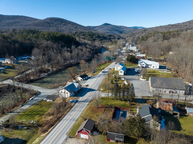 More Photos Of 7392 US-4, Woodstock Police Fire Station For Sale