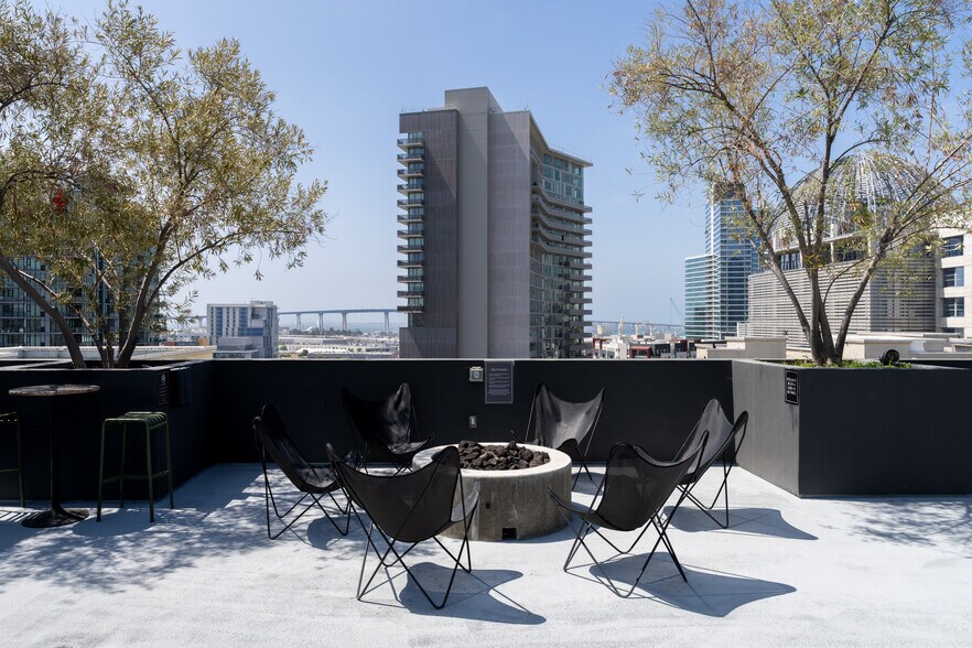 More Photos Of 454 13th St, San Diego Apartments For Sale