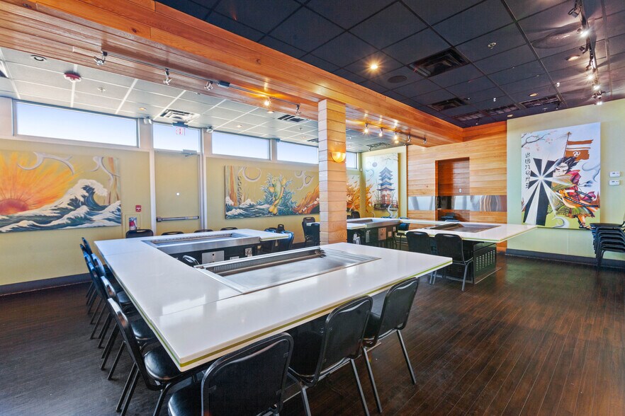 More Photos Of 102 Clinton Center Dr, Clinton Restaurant For Sale